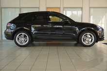 Porsche Macan Gen 3 2.0T PDK - U2522