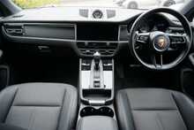 Porsche Macan Gen 3 2.0T PDK - U2522