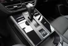 Porsche Macan Gen 3 2.0T PDK - U2522