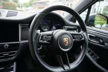 Porsche Macan Gen 3 2.0T PDK - U2522