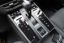 Porsche Macan Gen 3 2.0T PDK - U2522