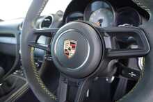 Porsche 718 Cayman GT4 4.0 Manual - U2540