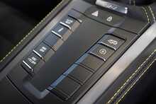 Porsche 718 Cayman GT4 4.0 Manual - U2540