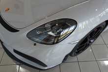 Porsche 718 Cayman GT4 4.0 Manual - U2540