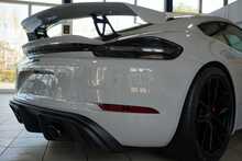 Porsche 718 Cayman GT4 4.0 Manual - U2540