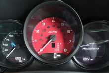 Porsche Macan GTS 3.0T PDK - U2541