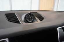 Porsche Macan Gen3 2.0T PDK (265 ps) - U2556
