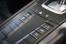 Porsche 911 (991.2) 3.0T Carrera 4 GTS - U2586