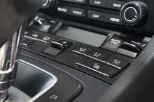 Porsche 911 (991.2) 3.0T Carrera 4 GTS - U2586