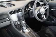 Porsche 911 (991.2) 3.0T Carrera 4 GTS - U2586