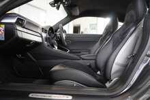 Porsche 911 (991.2) 3.0T Carrera 4 GTS - U2586