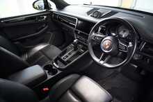 Porsche Macan Gen 3 2.9 V6 S - U2616