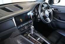 Porsche Macan Gen2 2.0T PDK - U2620