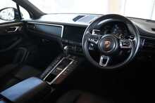 Porsche Macan Gen2 2.0T PDK - U2620
