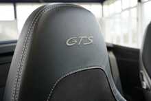 Porsche 911 (991.2) 3.0T Carrera 4 GTS Cabriolet PDK - U2624
