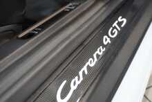 Porsche 911 (991.2) 3.0T Carrera 4 GTS Cabriolet PDK - U2624