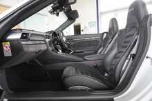 Porsche 911 (991.2) 3.0T Carrera 4 GTS Cabriolet PDK - U2624