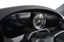 Porsche 911 (992) 3.0T 'Carrera T' - U2637