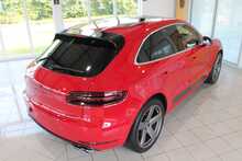 Porsche Macan T V6 GTS - U2638