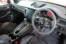 Porsche Macan T V6 GTS - U2638
