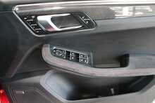 Porsche Macan T V6 GTS - U2638