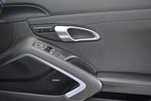 Porsche 718 Boxster 2.0T Style Edition PDK - U2643
