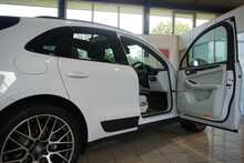 Porsche Macan Gen2 3.0T V6 'S' PDK - U2652