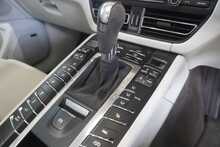 Porsche Macan Gen2 3.0T V6 'S' PDK - U2652