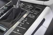 Porsche Macan Gen2 3.0T V6 'S' PDK - U2652