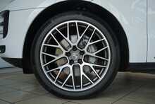 Porsche Macan Gen2 3.0T V6 'S' PDK - U2652