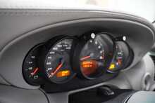 Porsche 911 (996) Carrera 4S 3.6 Cabriolet - U2672