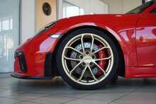 Porsche 718 Cayman GT4 4.0 PDK - U2676
