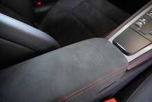 Porsche 718 Cayman GT4 4.0 PDK - U2676