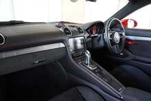 Porsche 718 Cayman GT4 4.0 PDK - U2676