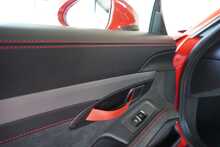 Porsche 718 Cayman GT4 4.0 PDK - U2676