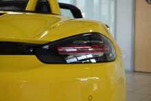 Porsche 718 Boxster 2.0T Style Edition - U2681
