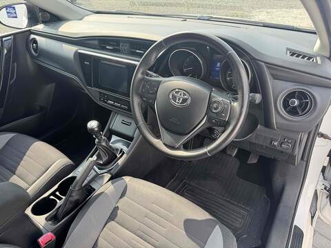 1.2 VVT-i Business Edition Touring Sports 5dr Petrol Manual Euro 6 (s/s) (116 ps)