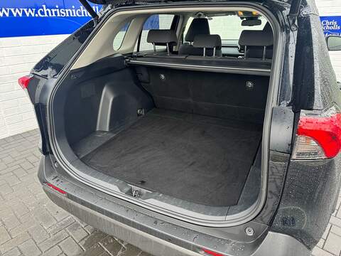 2.5 VVT-h Design SUV 5dr Petrol Hybrid CVT Euro 6 (s/s) (218 ps)