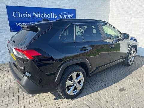 VVT-h Design SUV 2.5 Automatic Petrol Hybrid