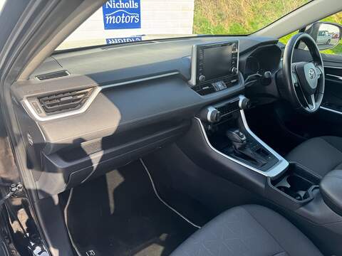 VVT-h Design SUV 2.5 Automatic Petrol Hybrid