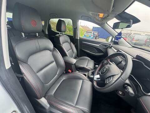 1.5 VTi-TECH Exclusive SUV 5dr Petrol Manual Euro 6 (s/s) (106 ps)