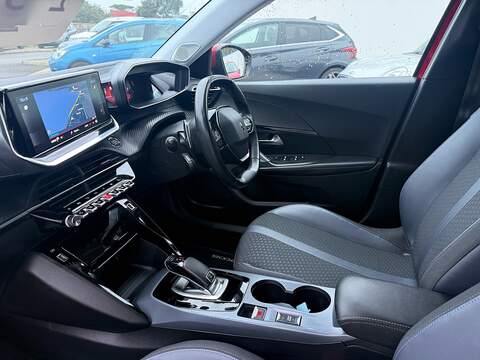 1.2 PureTech Allure Premium SUV 5dr Petrol EAT Euro 6 (s/s) (130 ps)