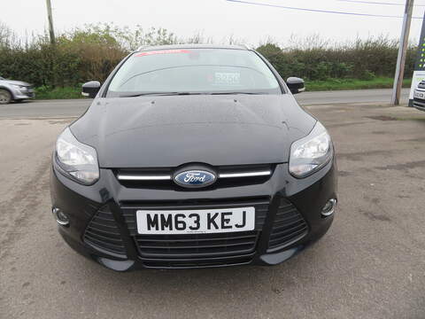 Ford Focus 1.6 Zetec Navigator Estate 5dr Petrol Powershift Euro 5 (125 ps) - U7754