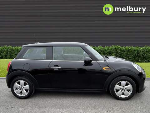 MINI Hatch 1.5 Cooper D Hatchback 3dr Diesel Manual Euro 6 (s/s) (116 ps) - U7879