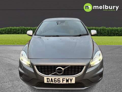 Volvo V40 2.0 T2 R-Design Hatchback 5dr Petrol Manual Euro 6 (s/s) (122 ps) - U7889
