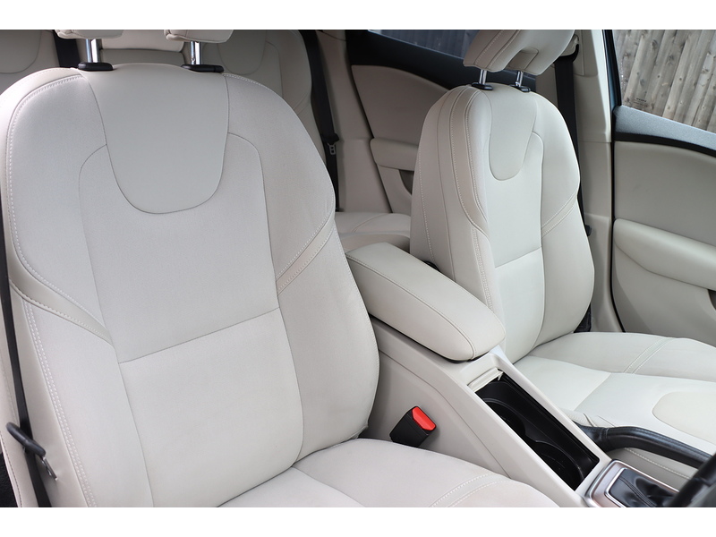 Volvo T4 Se 1.6 Hatchback Automatic Petrol 72-74 Mitcham Road