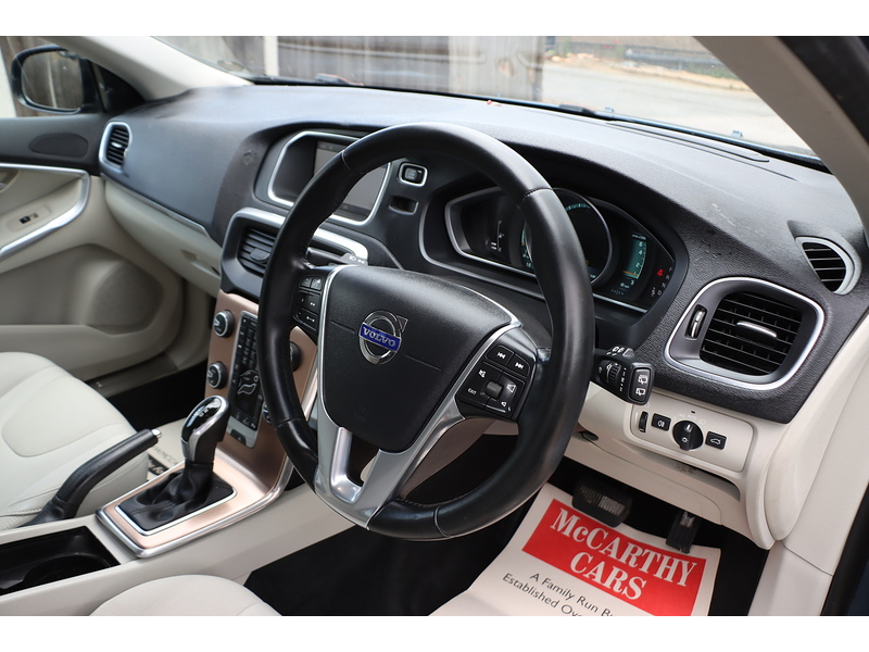 Volvo T4 Se 1.6 Hatchback Automatic Petrol 72-74 Mitcham Road
