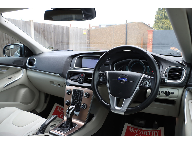 Volvo T4 Se 1.6 Hatchback Automatic Petrol 72-74 Mitcham Road