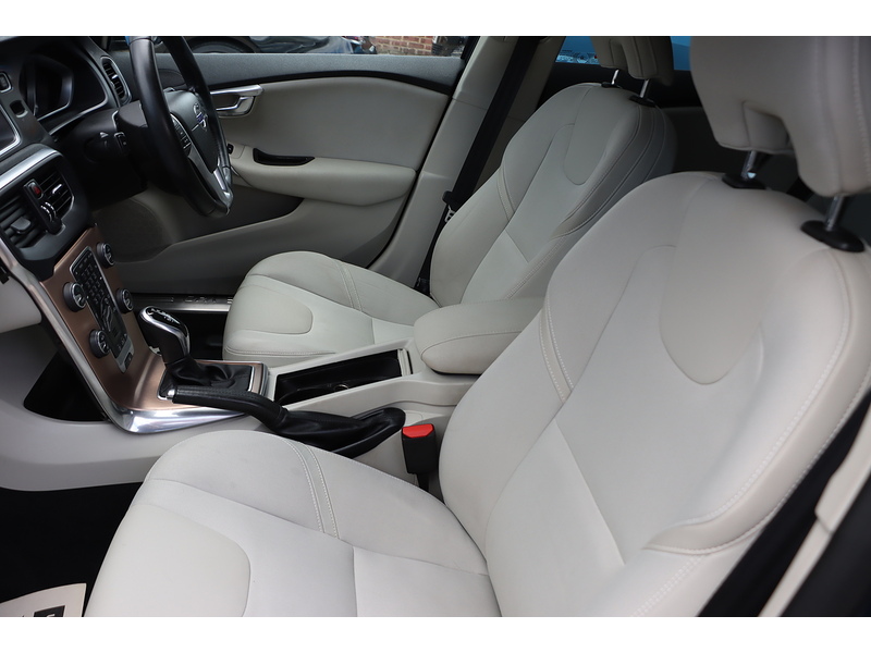 Volvo T4 Se 1.6 Hatchback Automatic Petrol 72-74 Mitcham Road