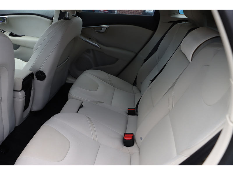 Volvo T4 Se 1.6 Hatchback Automatic Petrol 72-74 Mitcham Road